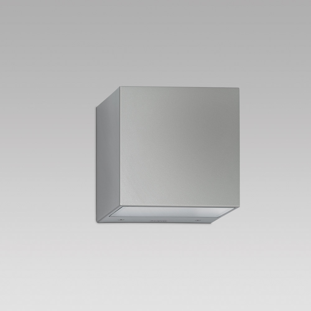 Luminaire for facade lighting with bidirectional optic, featuring an elegant elliptic design