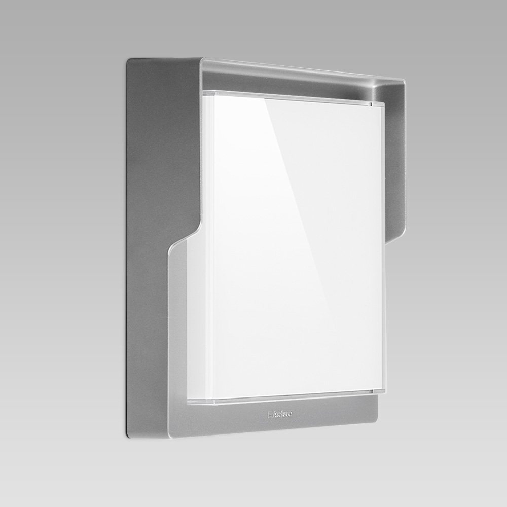 Compact-size and resistant ceiling or wall-mounted luminaire for indoor and outdoor lighting